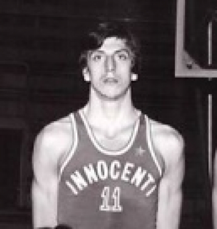 Renzo Vecchiato con la maglia dell'Olimpia